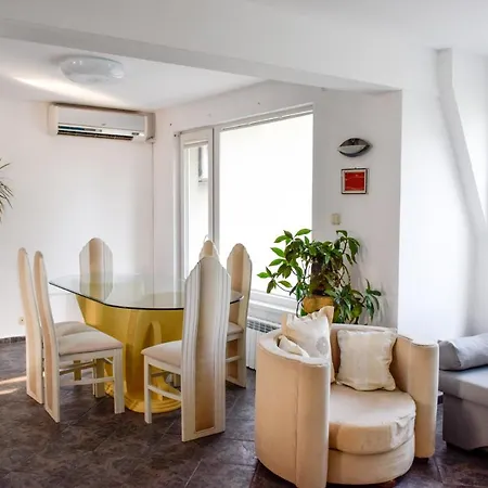 Apartment Dream Time *