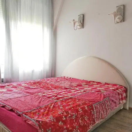 Dream Time Apartment *
